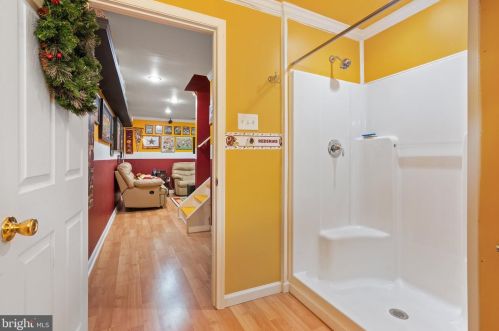 578 Crosswinds Dr, Charles Town WV  25414-3917 exterior