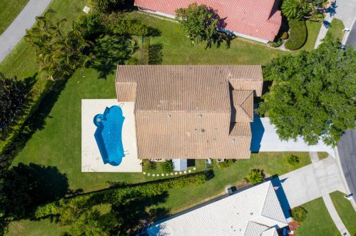 1304 Lake Breeze Dr, West Palm Beach, FL 33414-7955