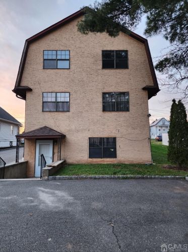 24 Emmett Ave, Perth Amboy NJ  08861-2218 exterior