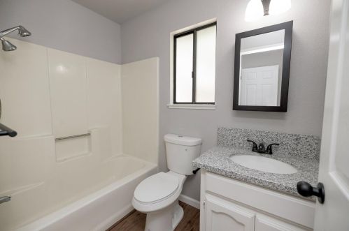 1530 Springville Way, Turlock CA  95380-2591 exterior
