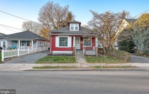 287 Clark St, Lemoyne, PA 17043-2010