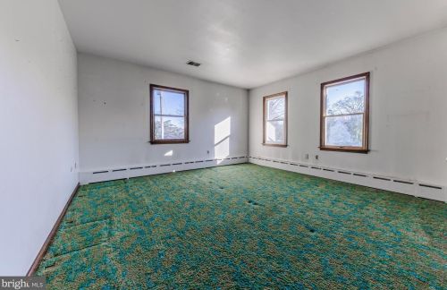 520 Lakeview Dr, Auburn NJ  08085-1248 exterior