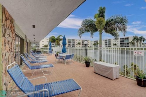 325 11th Ter, Dania Beach FL  33004-5259 exterior