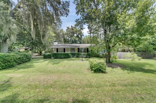 1691 17th St, Orange City, FL 32763-2419