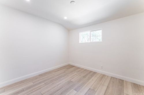 6930 Colbath Ave, Van Nuys CA  91405-4103 exterior