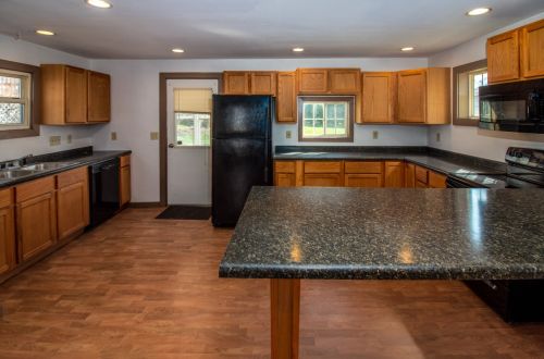 209 Montgomery St, Watertown, WI 53094-7649
