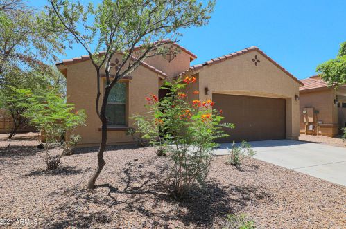 3920 Star Canyon Dr, Gilbert, AZ 85297-3520