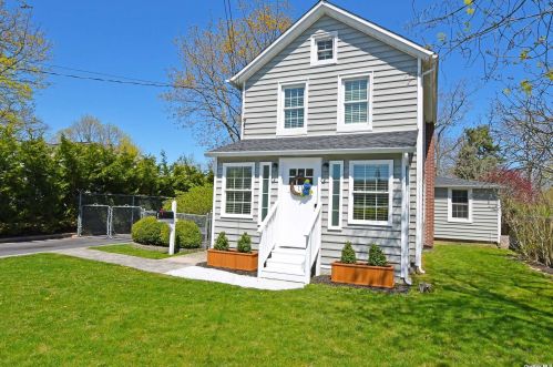 11 Swezey St, Canaan Lake, NY 11772-4125