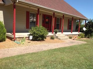 2466 Hinton Rd, Clarksville, TN 37043-9023