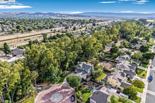 795 Daisyfield Dr, Livermore CA  94551-3990 exterior