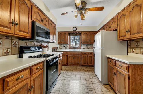 1410 University Dr, Saint Cloud, MN 56301-5215