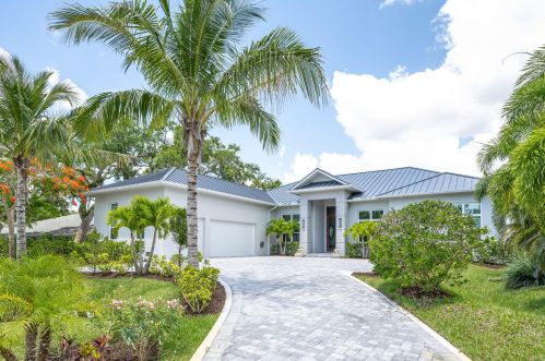 3937 Indian River Dr, Vero Beach, FL 32963-1406