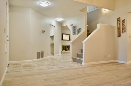 2416 Woodvale Dr, Modesto CA  95355-9581 exterior