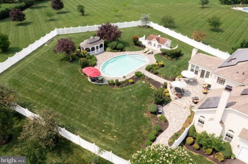 16 Livingston Ln, Lumberton Township NJ  08048-6210 exterior