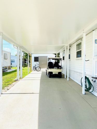 4104 Sandpine Cir, Boynton Beach FL  33436-2660 exterior