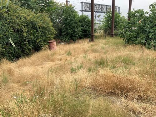 577 La Cadena Dr, Riverside CA  92501-1346 exterior