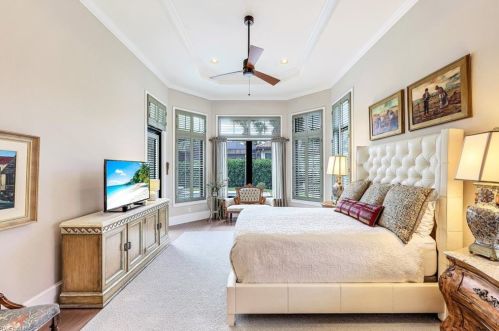 2239 Residence Cir, Naples FL 34105-3084 exterior