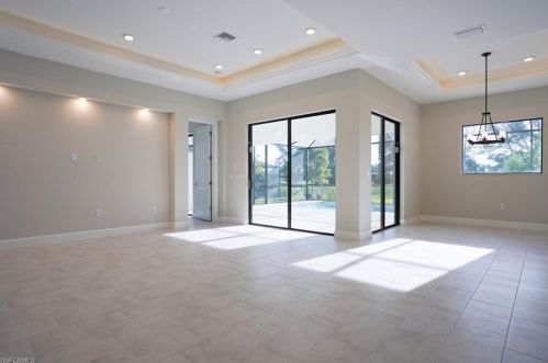3720 1st Ter, Cape Coral, FL 33991-7643