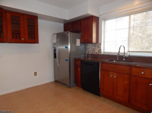 91 Cortland Ln, Bedminster, NJ 07921-2031