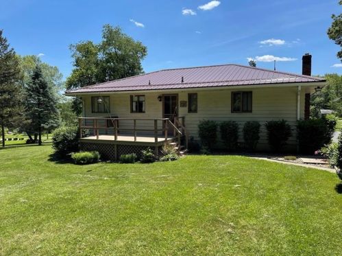 6671 Old Route 422, New Castle PA  16101-8053 exterior