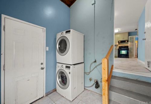 1380 Greenfield Dr, El Cajon CA 92021-3518 exterior