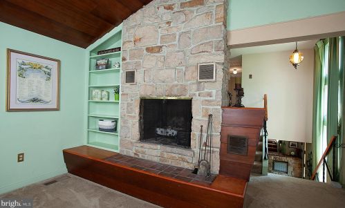 252 Redwood St, Hummelstown PA  17036-2619 exterior