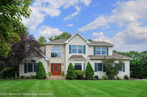 1914 Hunters Ln, Belmar, NJ 07719-4625