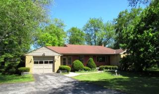 1279 Westview St, Cleveland WI  53015-1238 exterior