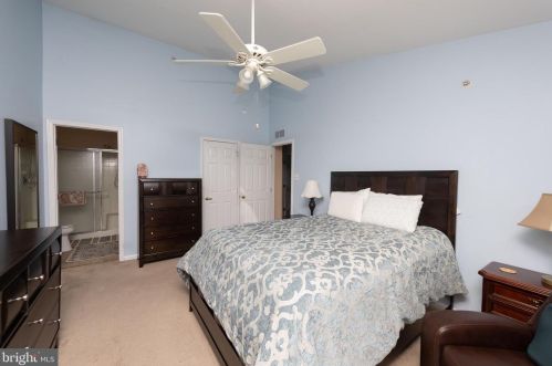 815 Dresher Woods Dr, Dresher PA  19025-1528 exterior