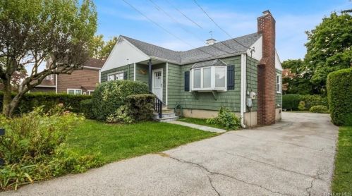 29 Harwood Ave, White Plains, NY 10603-3231