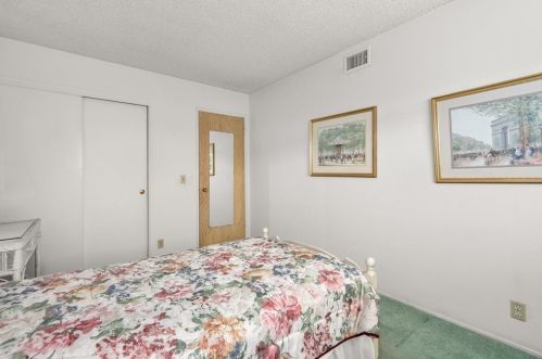 16457 Heathfield Dr, Whittier CA  90603-3203 exterior