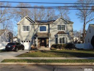 3663 Smith St, North Wantagh, NY 11793-3611