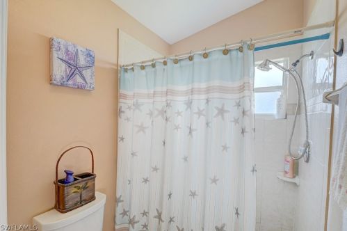 1005 1 Pl, Cape Coral FL  33993-1143 exterior