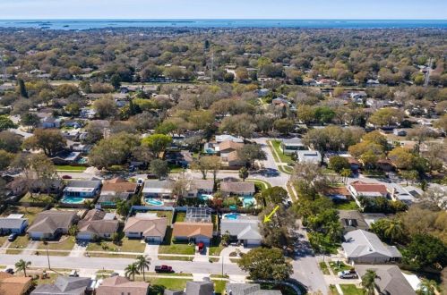 2198 Groveland Rd, Palm Harbor, FL 34683-3334