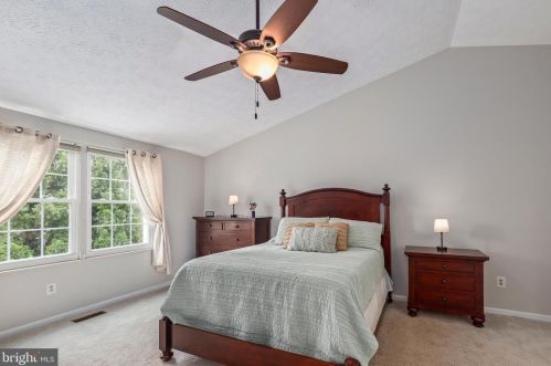 1426 Cellar Crk Way, Herndon VA  20170-2805 exterior