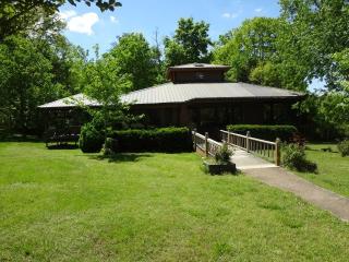 2302 Doll Conway Rd, Clifton, TN 38425-5204