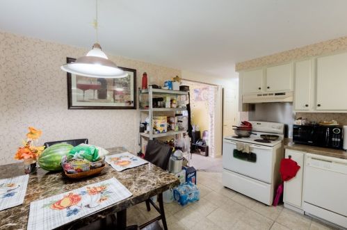 14 Linwood Rd, Natick MA 01760-3707 exterior