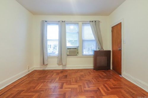 272 Logan Ave, Bronx, NY 10465-3334