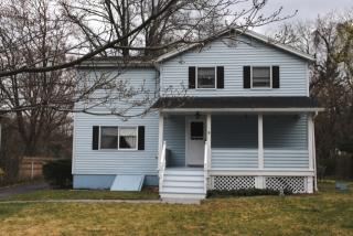 148 Kings Ferry Rd, Montrose, NY 10548-1119