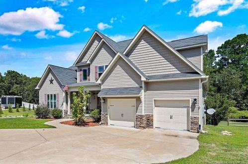 610 Sea Mist Dr, Sanford, NC 27332