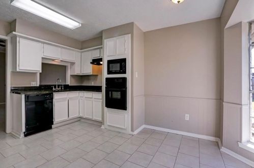 10414 Belfast Rd, Morgans Point TX  77571-4208 exterior