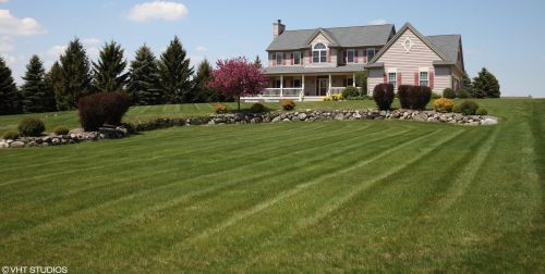 1914 Field Cliffe Dr, Richfield, WI 53076-9646