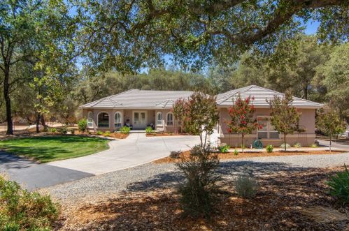 6148 Brace Rd, Loomis, CA 95650-9206