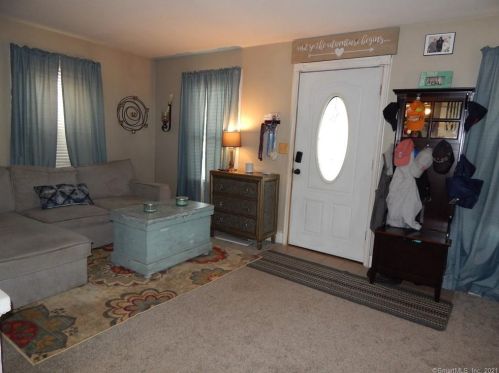 104 Bristol St, Southington, CT 06489-4501