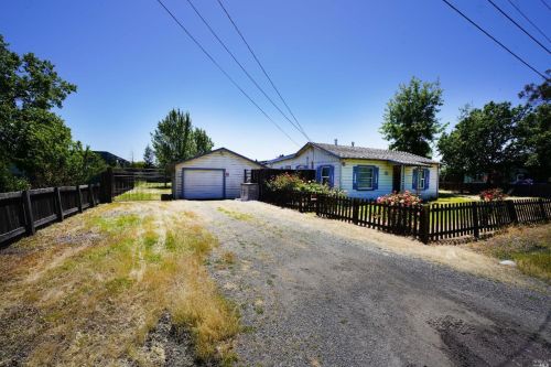 968 Darlyn Way, Santa Rosa, CA 95407-7816