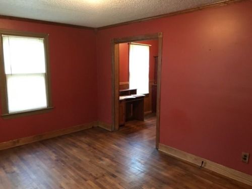 328 Victory Ave, Dyersburg, TN 38024-4122