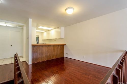 7217 Marina Pacifica Dr, Long Beach CA 90803-3809 exterior