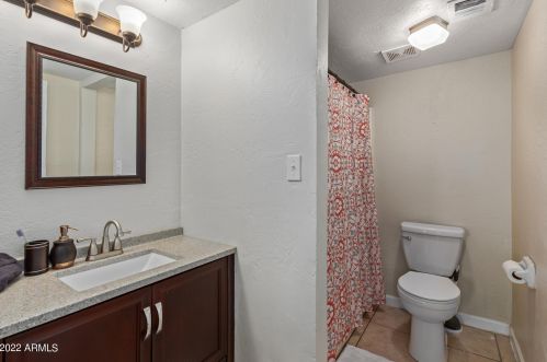 3068 89 Dr, Phoenix AZ 85037-1171 exterior