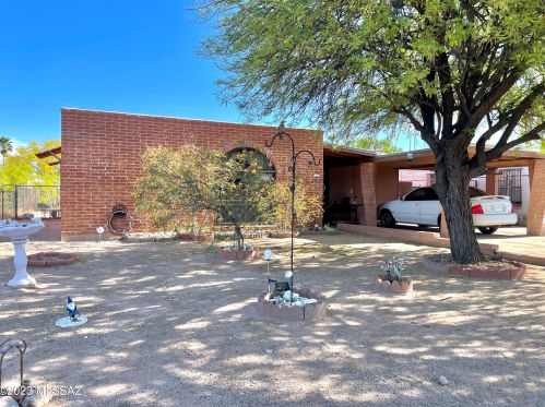 910 Virginia St, Tucson, AZ 85706-3134