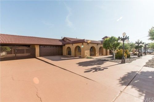 7858 Sherry Ln, Riverside, CA 92509-3349